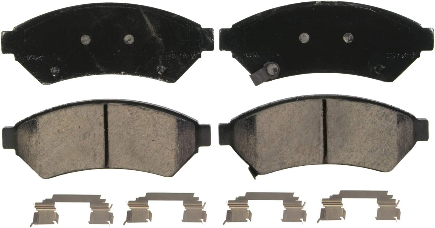 Front Disc Brake Pad Set for 2006 Buick LaCrosse